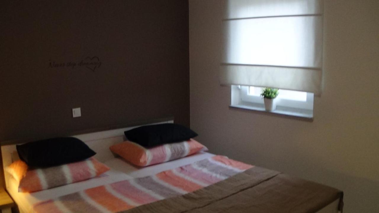 Apartments "Sun-Mauro" - Suitable For Groups Of People Novalja Exterior foto