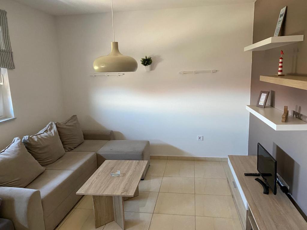 Apartments "Sun-Mauro" - Suitable For Groups Of People Novalja Exterior foto